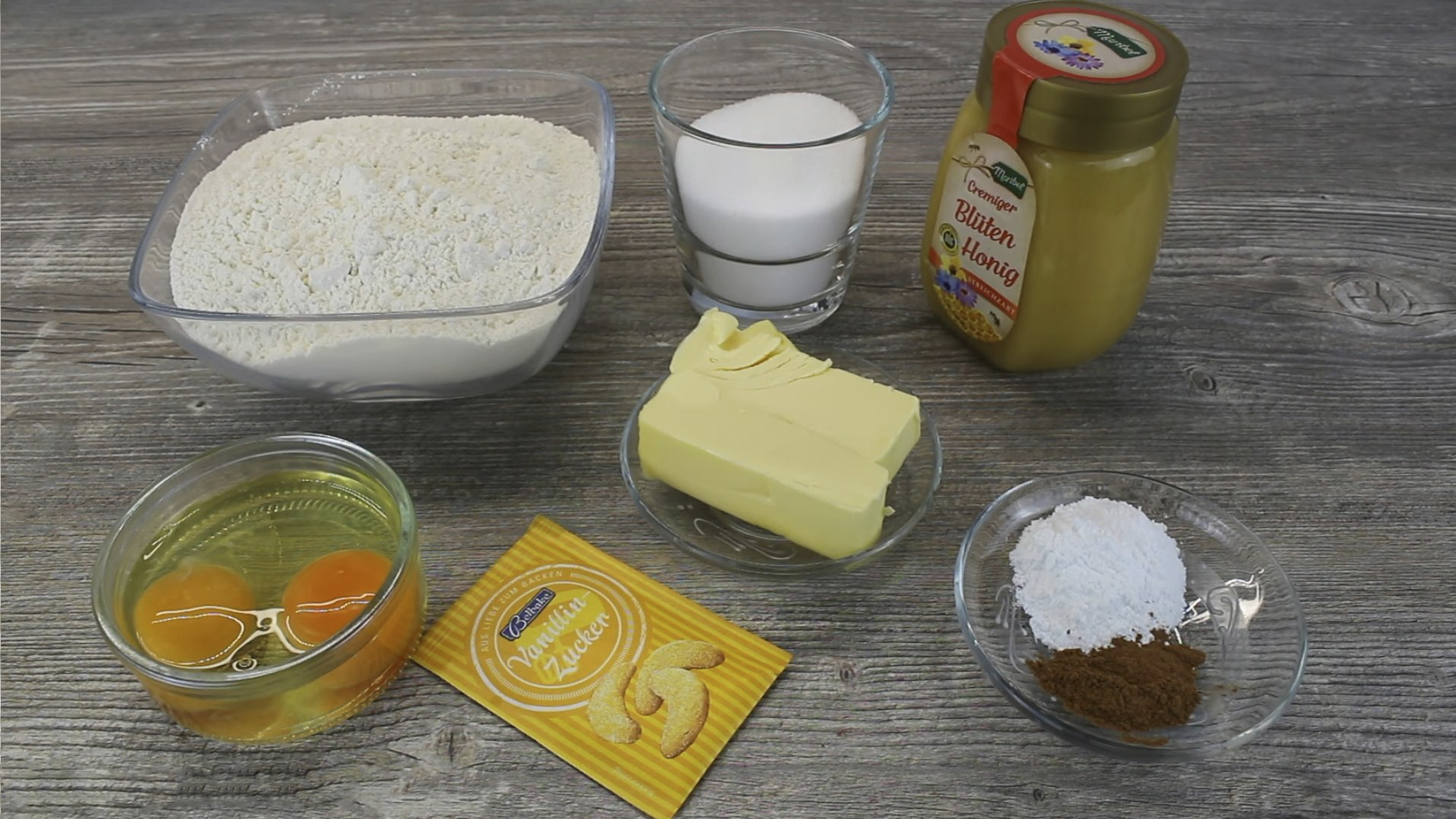 وصفة - كعكات الزنجبيل بالعسل والقرفة - الخطوة 1