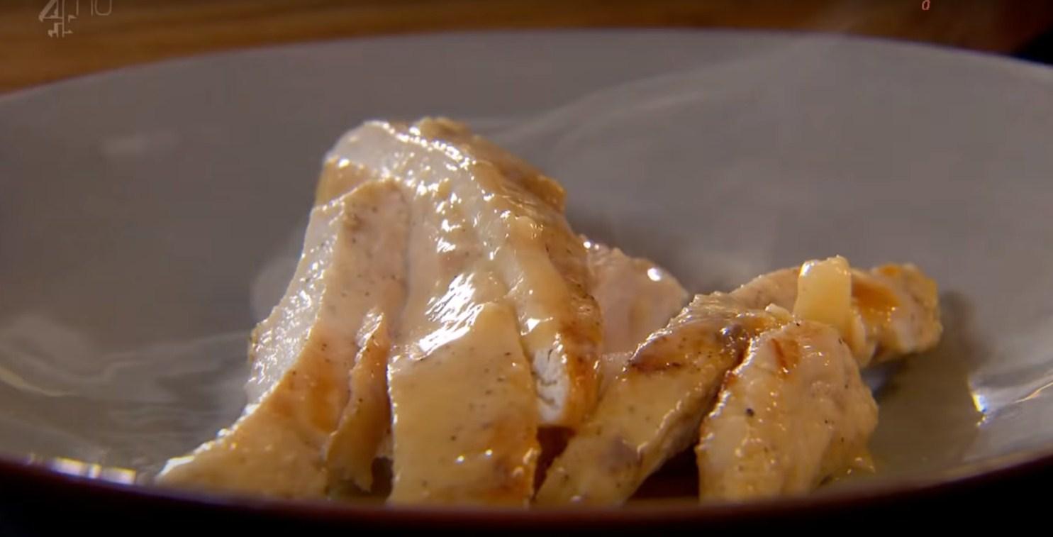 وصفة - سلطة سيزر الدجاج المشوي على طريقة غوردون رامزي - الخطوة 16