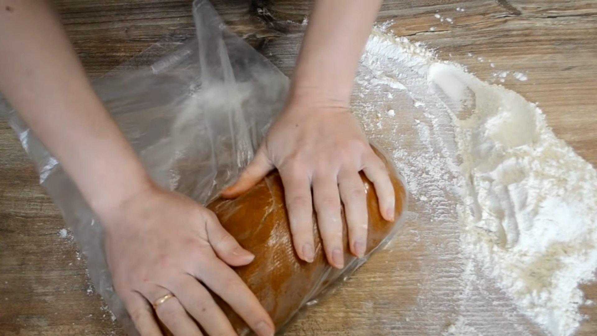 وصفة - كرة خبز الزنجبيل لعيد الميلاد - الخطوة 9