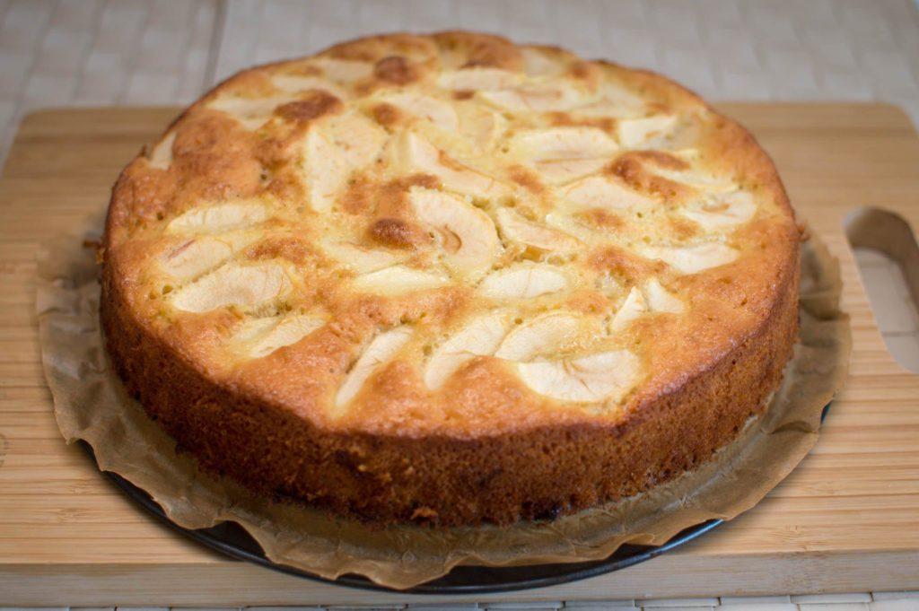 Wie man eine Charlotte Pie im Gasofen backt – Foto