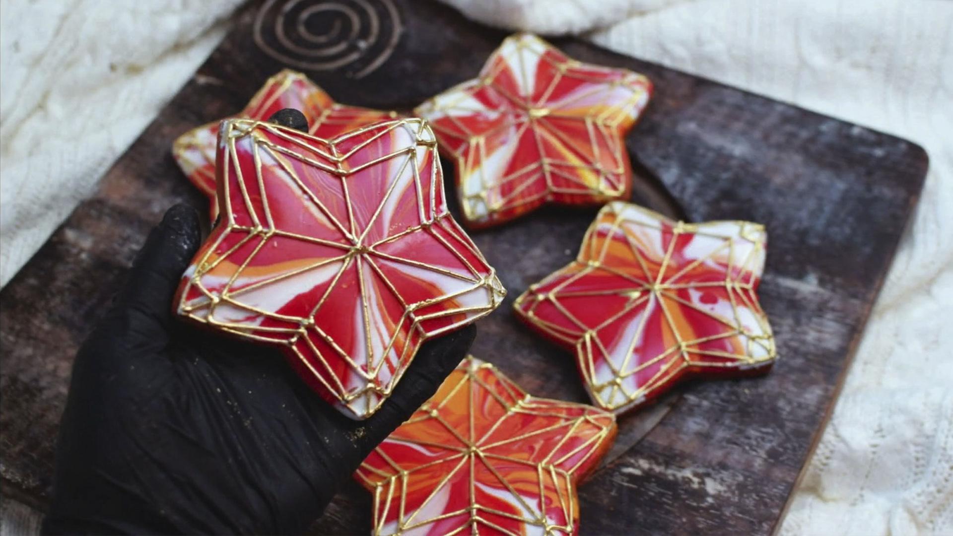 Wie man Lebkuchen mit Zuckerguss verziert – Foto 7