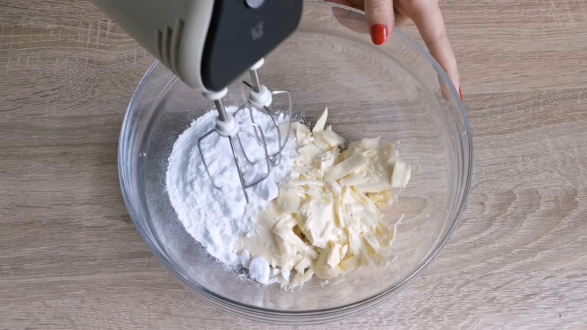 Recette - Gâteau « chiffre » en forme de sapin de Noël - Étape 1