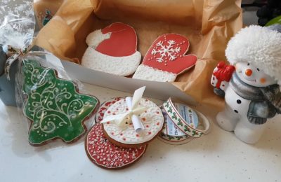 كعكات الزنجبيل بدون عسل - صورة