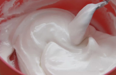 صورة لكريمة تزيين خبز الزنجبيل