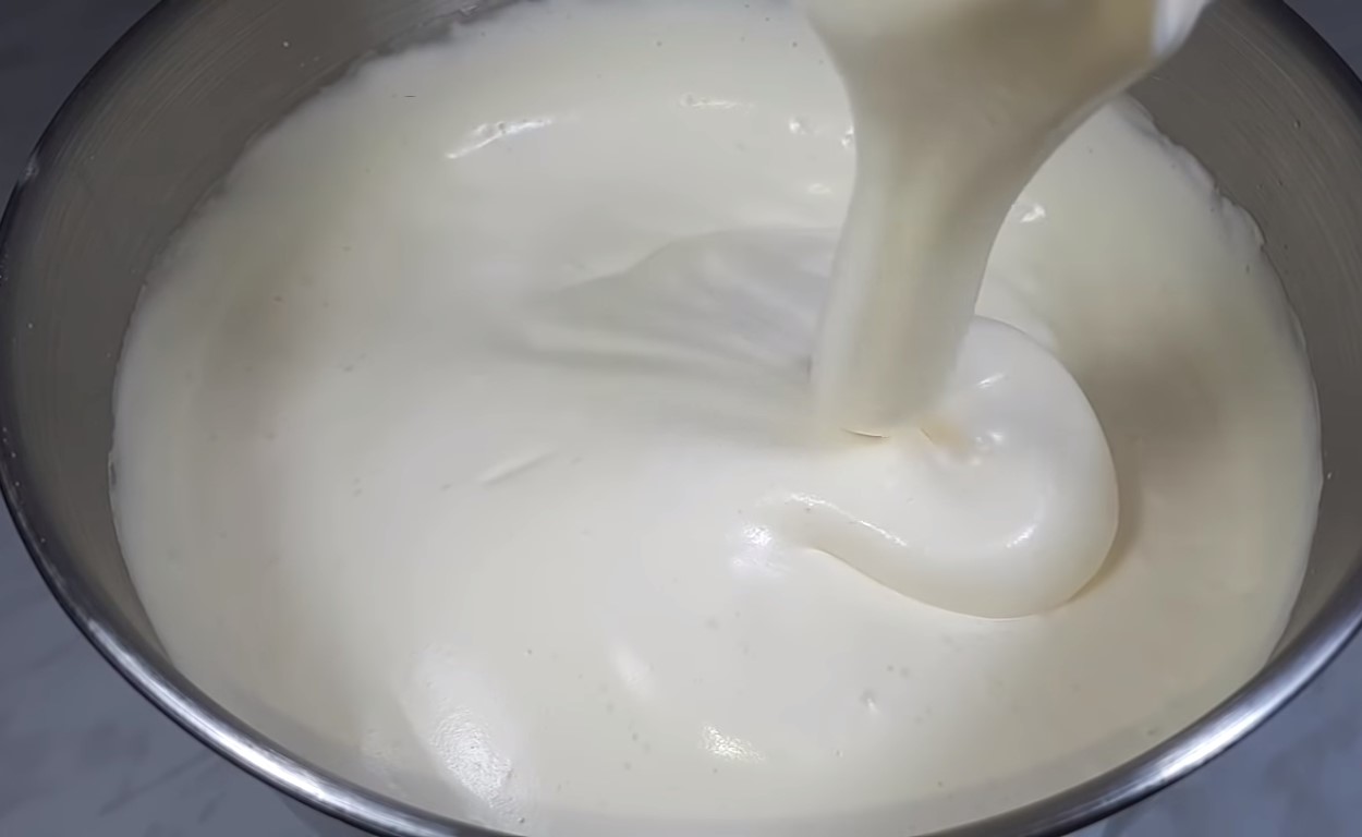 Recipe - Airy Chocolate Sponge Cake na may Cocoa Powder na Walang Paghihiwalay ng mga Itlog - Hakbang 3