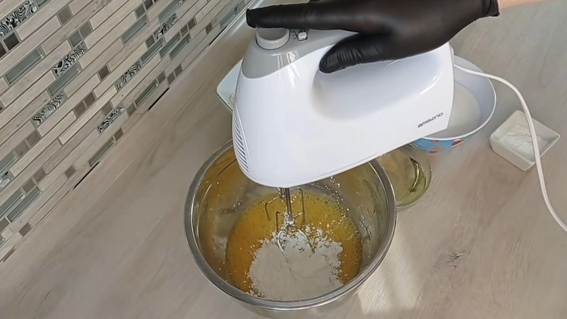 Opskrift - Vaniljemælkssvampekage - Trin 3