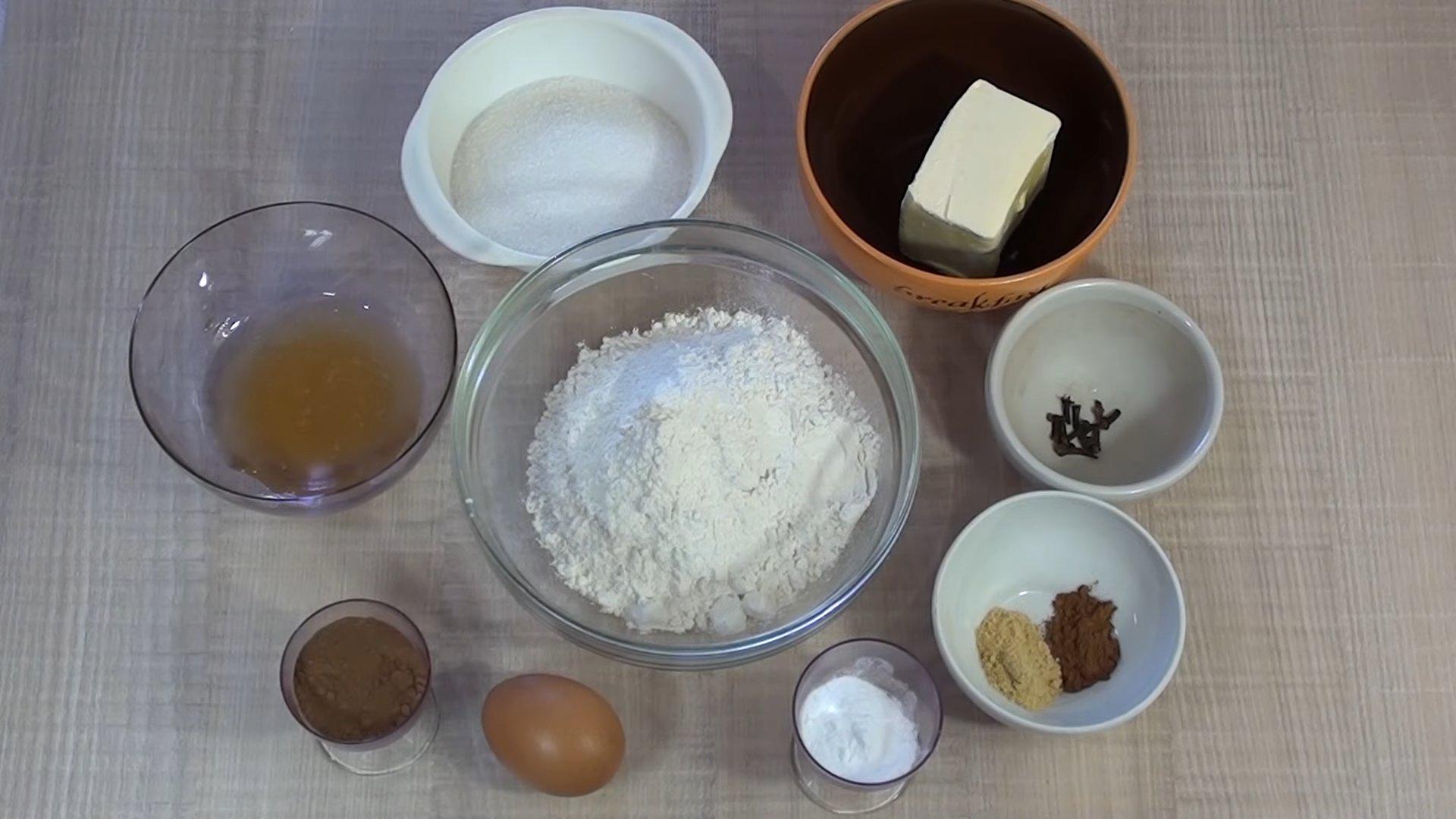 وصفة - كعكات الزنجبيل الكلاسيكية للرسم - الخطوة 1