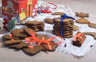 كعكات الزنجبيل لتزيينها بالكريمة - صورة