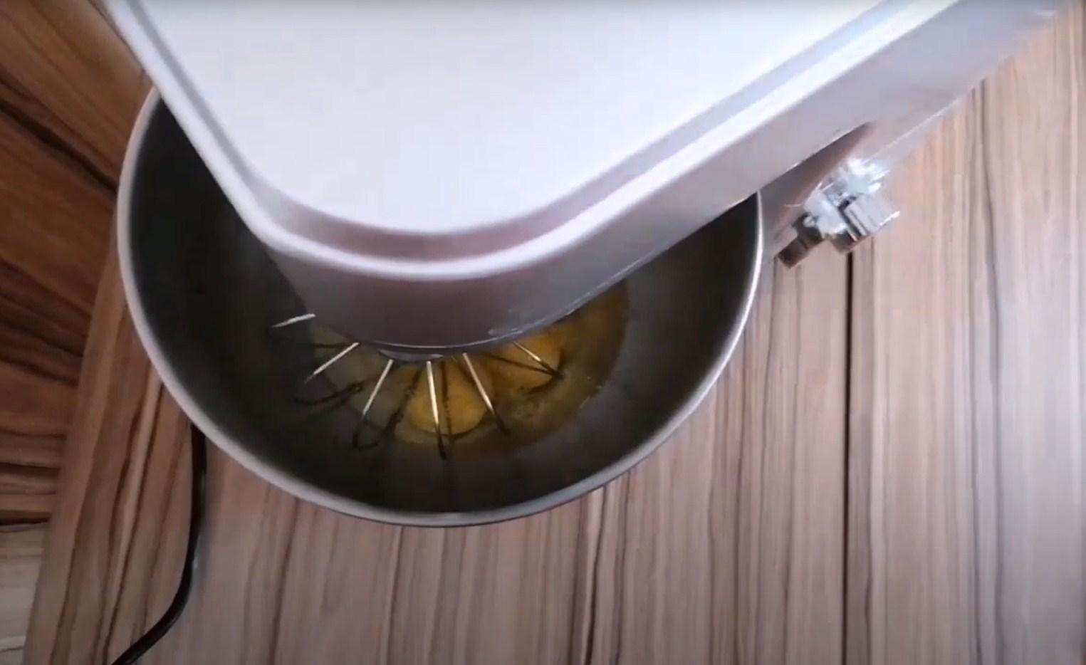 وصفة - كيكة إسفنجية كلاسيكية مع حليب مكثف - الخطوة 1