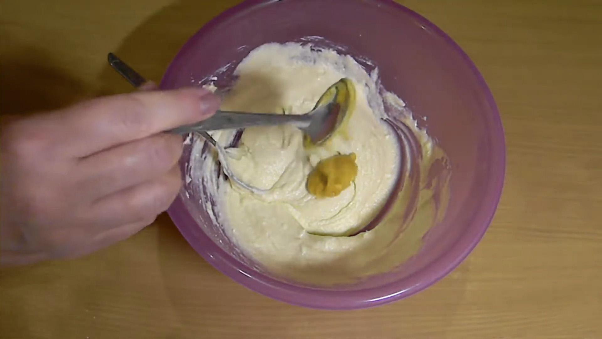 وصفة - خبز الزنجبيل بالعسل واللبن الرائب - الخطوة 6