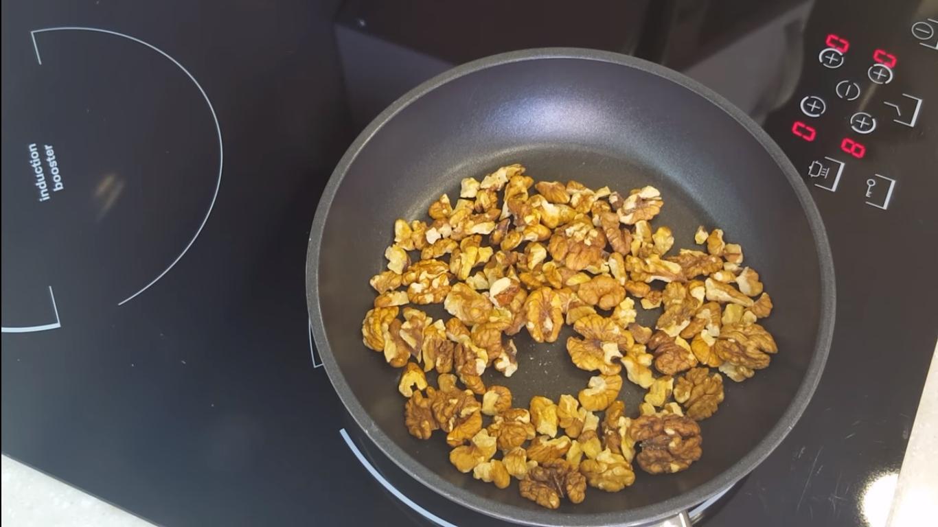 Recipe ng Carrot Cake na may Walnuts - Hakbang 1