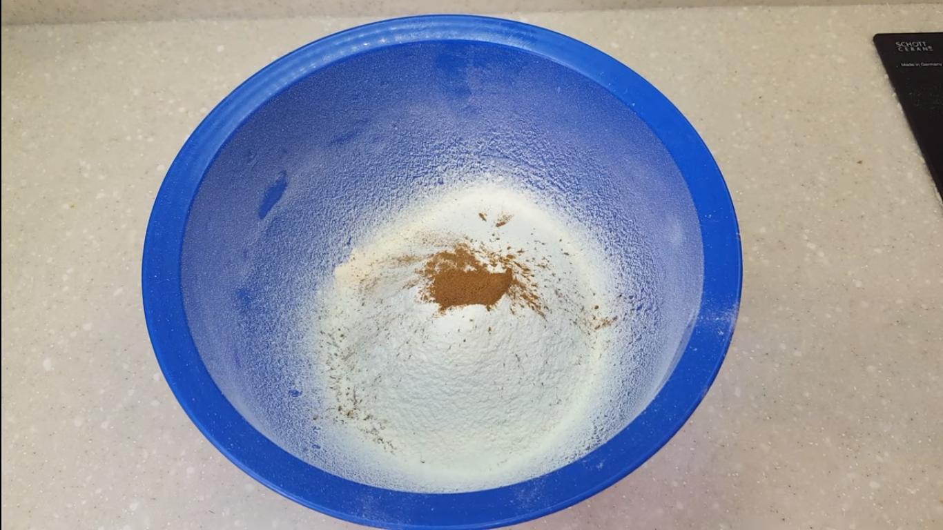 Recipe ng Carrot Cake na may Walnuts - Hakbang 3