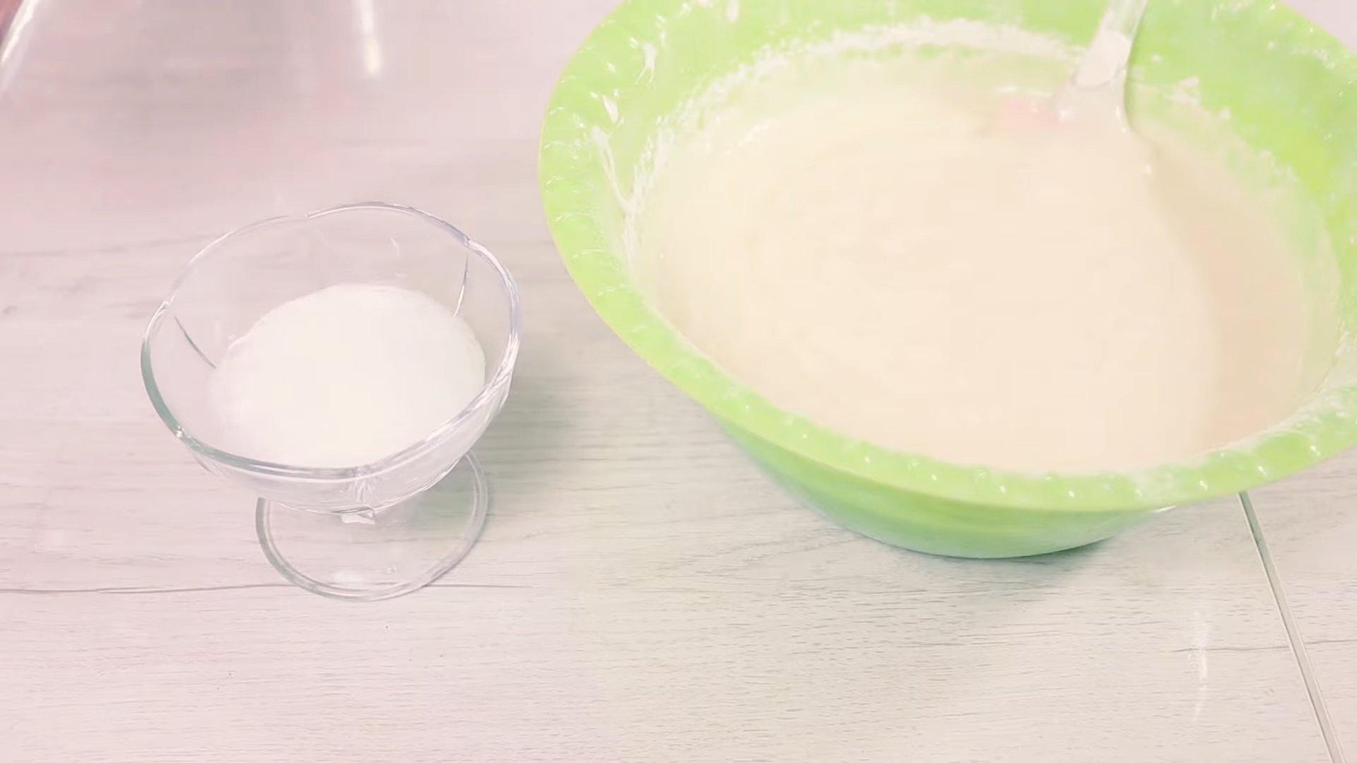 Recipe - Malambot na Klasikong Sour Cream Sponge Cake - Hakbang 5