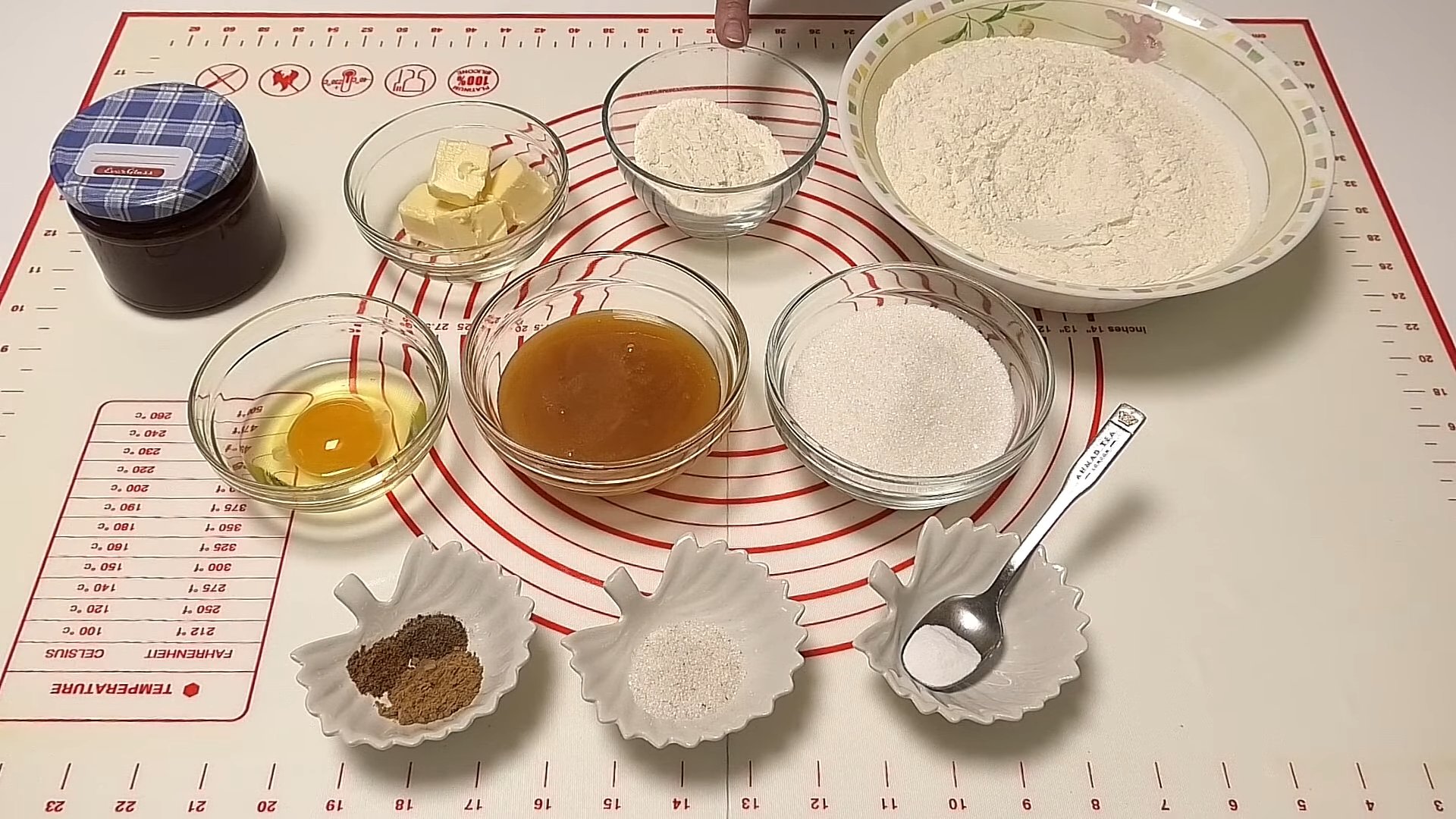 Recepta de pa de gingebre Tula amb melmelada - Pas 1