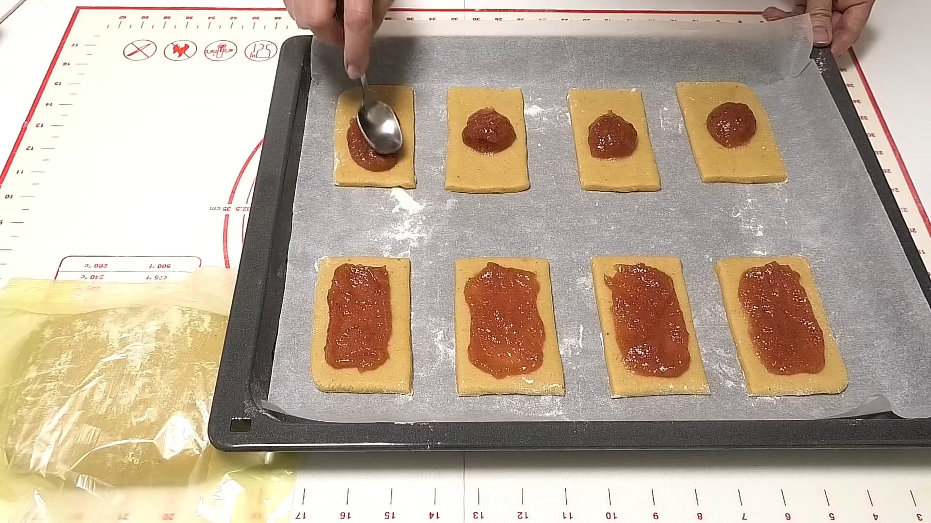 Recepta de pa de gingebre Tula amb melmelada - Pas 12