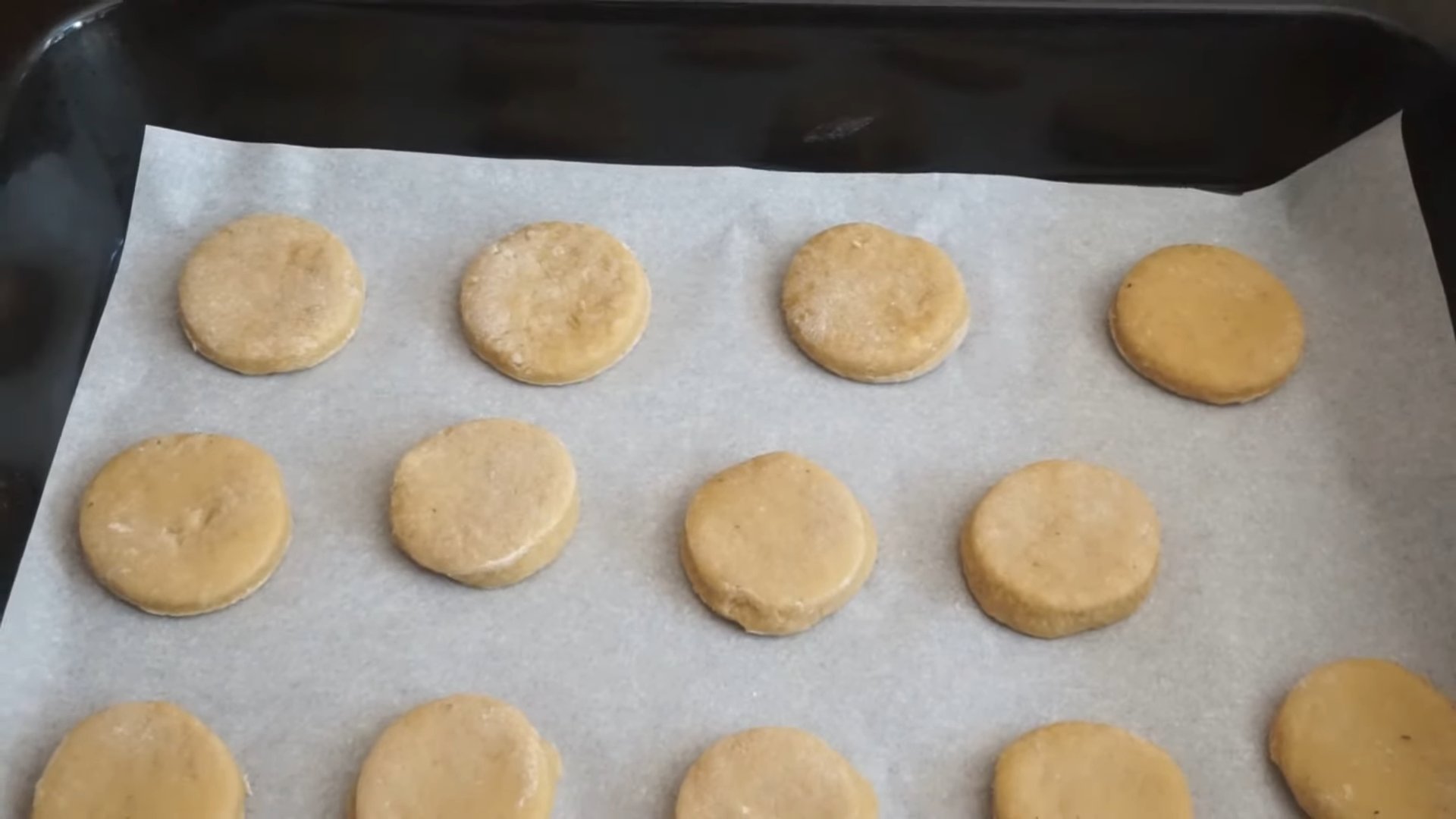 وصفة كعكات الزنجبيل بالعسل - الخطوة 11