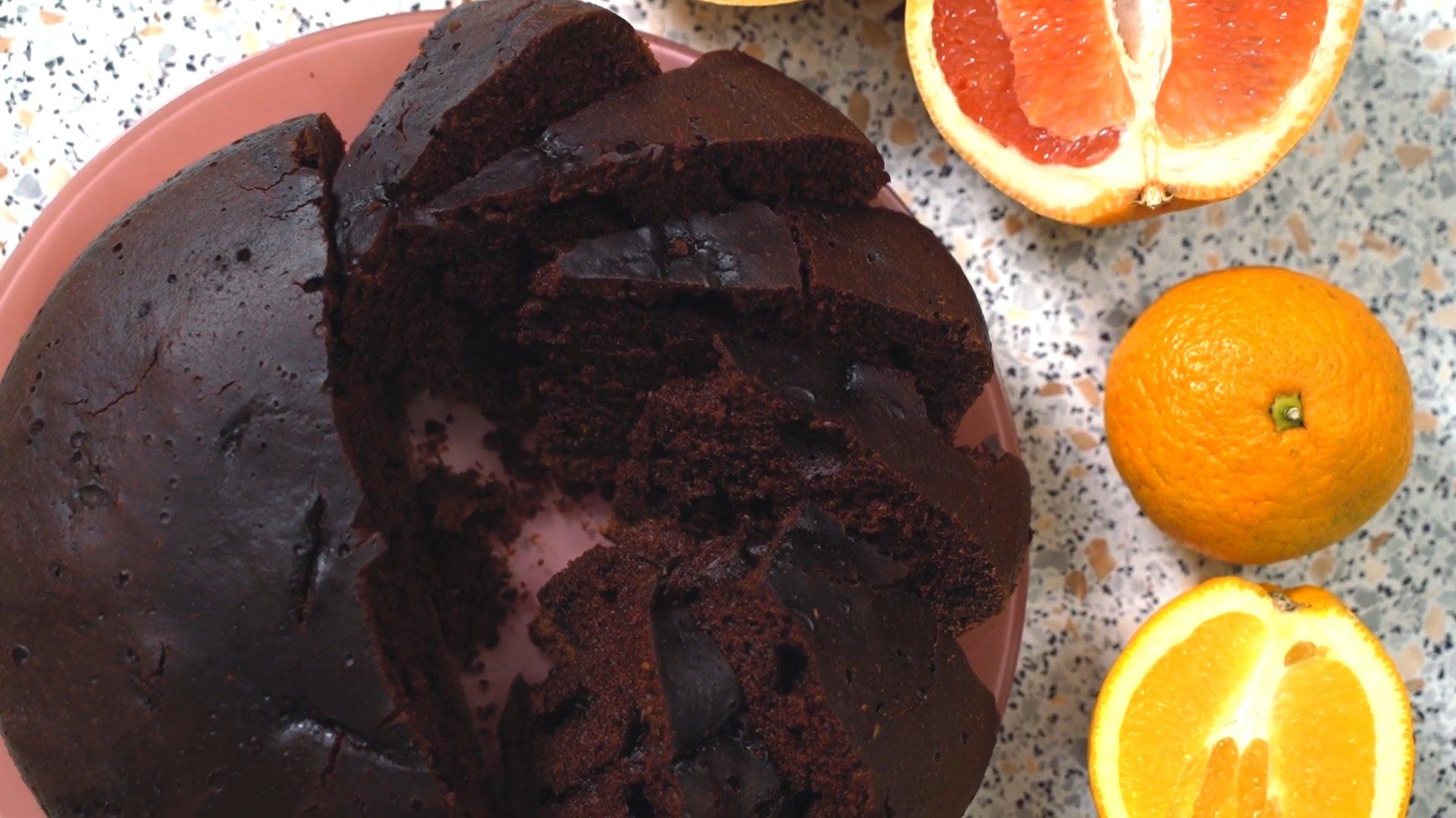 Opskrift - Chokoladesvampekage i en slowcooker med kefir - Trin 14