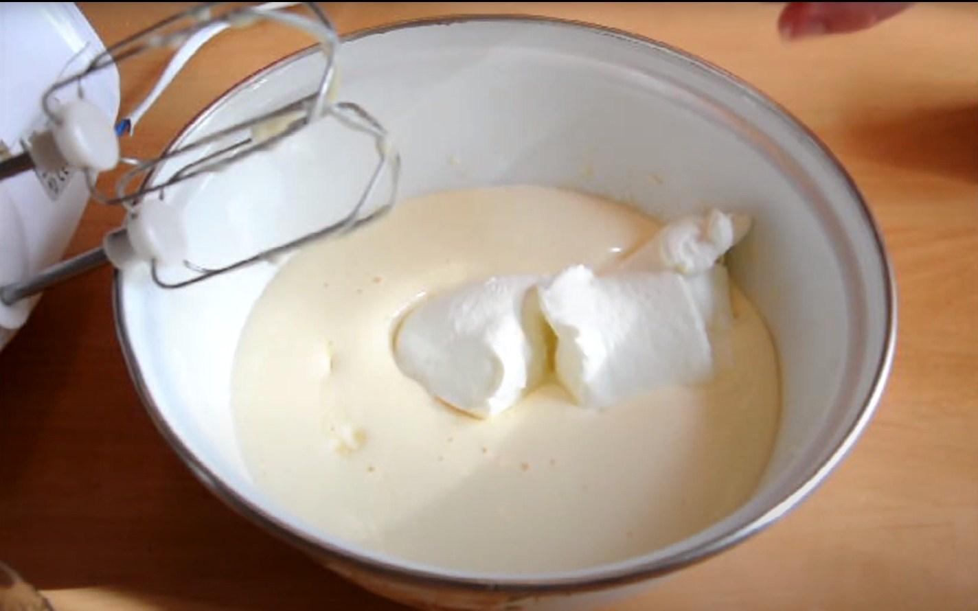 وصفة - كيكة إسفنجية بالحليب المكثف والقشدة الحامضة - الخطوة 5
