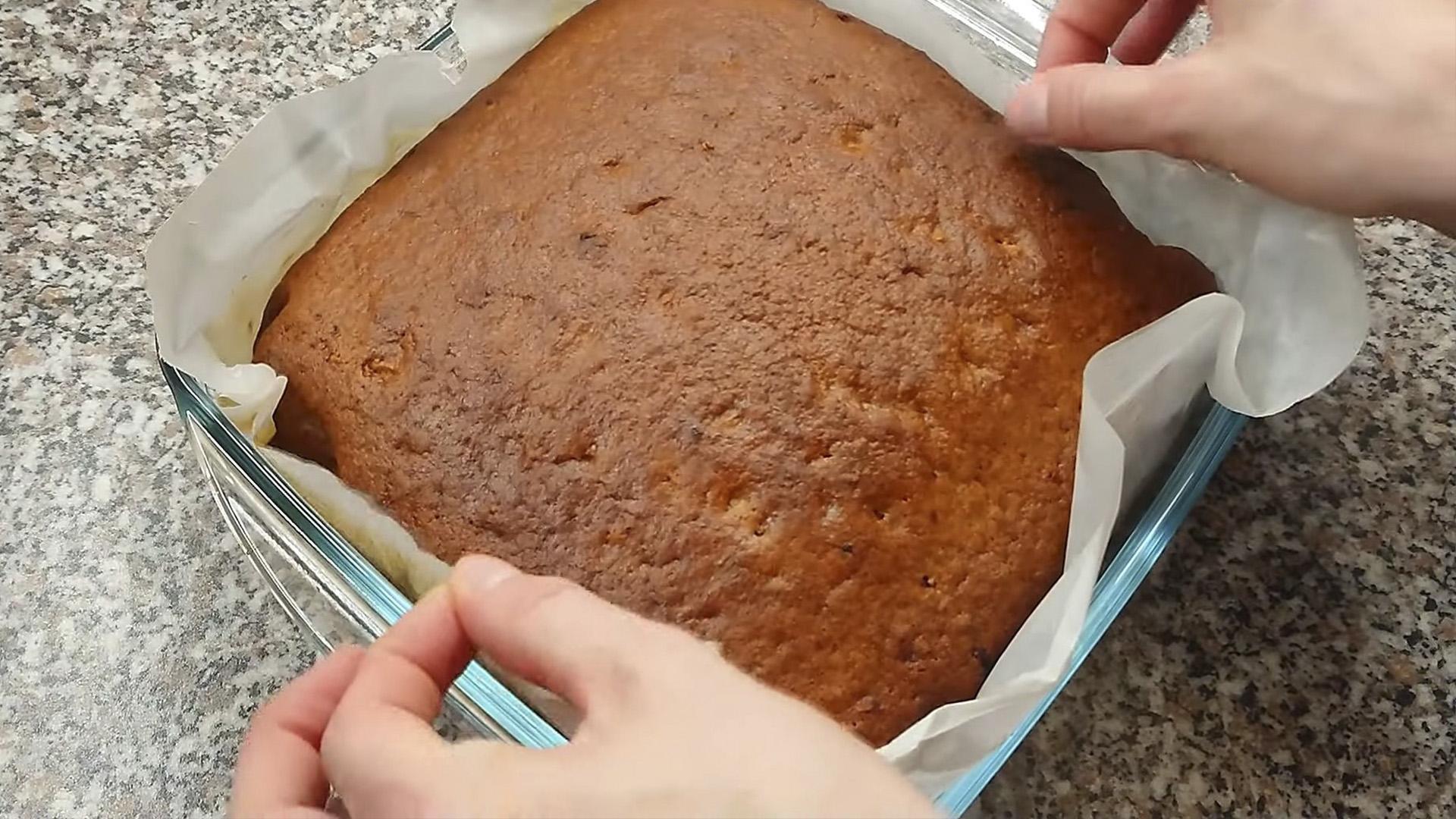 وصفة - كيكة إسفنجية بالعسل والجوز - الخطوة 9