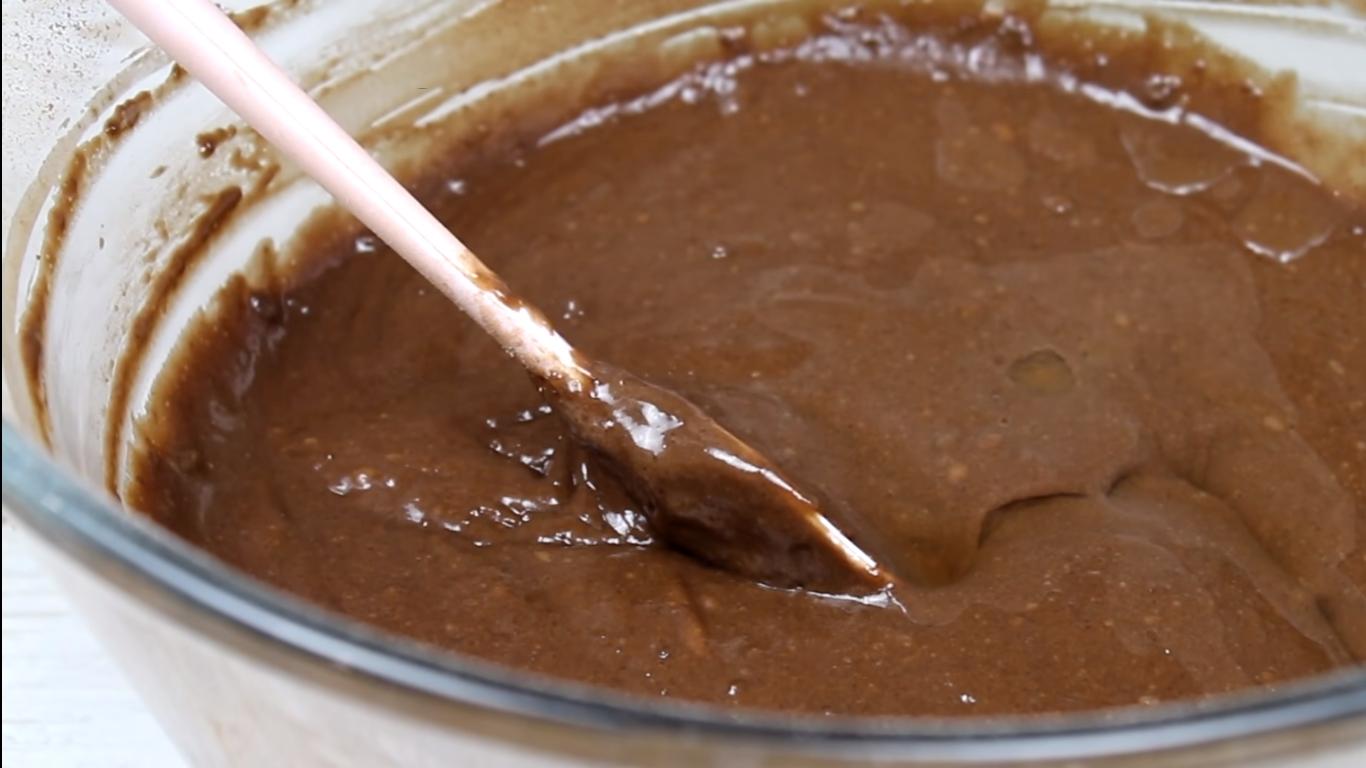 Recipe - No-Baking Powder Chocolate Sponge Cake para sa Snickers Cake - Hakbang 5