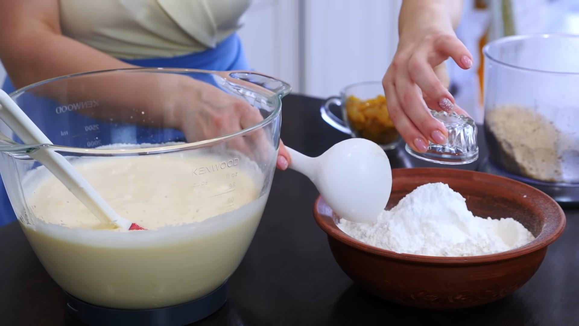 وصفة - كيكة إسفنجية بالمكسرات والزبيب - الخطوة 5