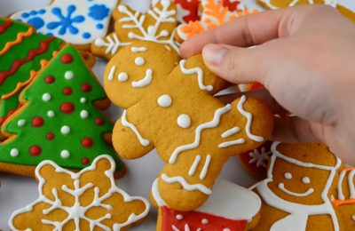 صور لكعكات الزنجبيل محلية الصنع