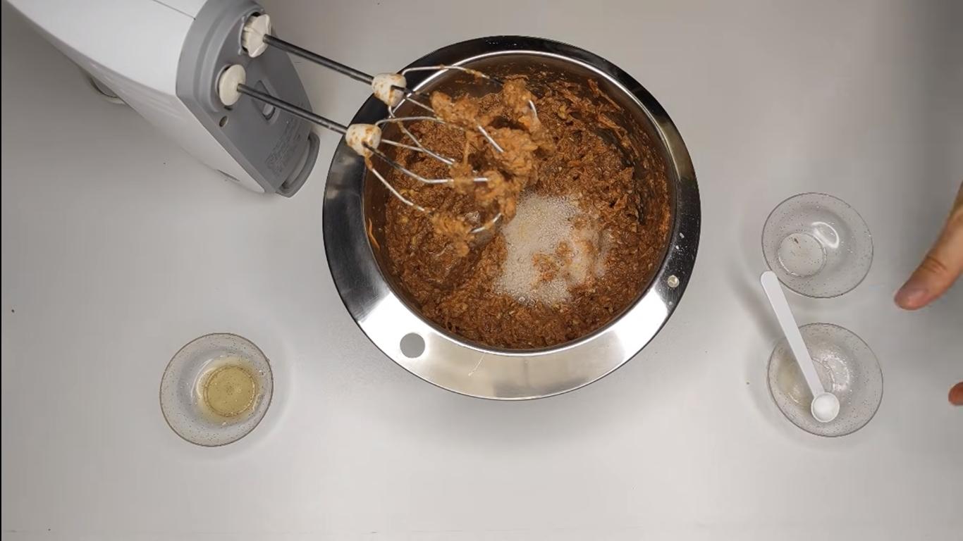 Recipe - Carrot Cake na Walang Mantikilya - Hakbang 9