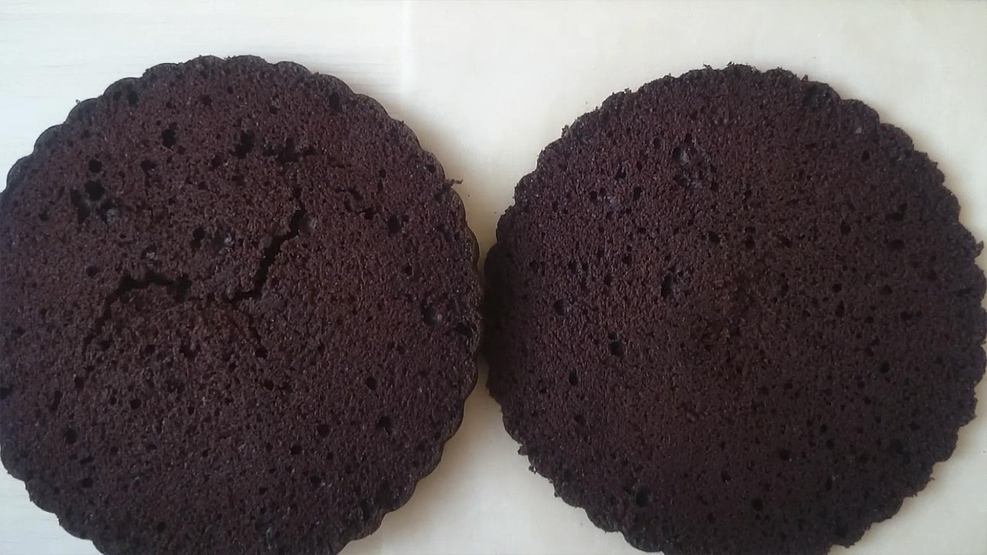 وصفة - كيكة إسفنجية بالماء المغلي وبدون بيض - الخطوة 8