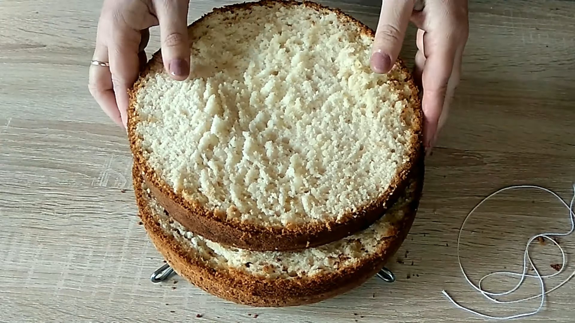 Opskrift - Mælk- og vegetabilsk olie-svampekage - Trin 10