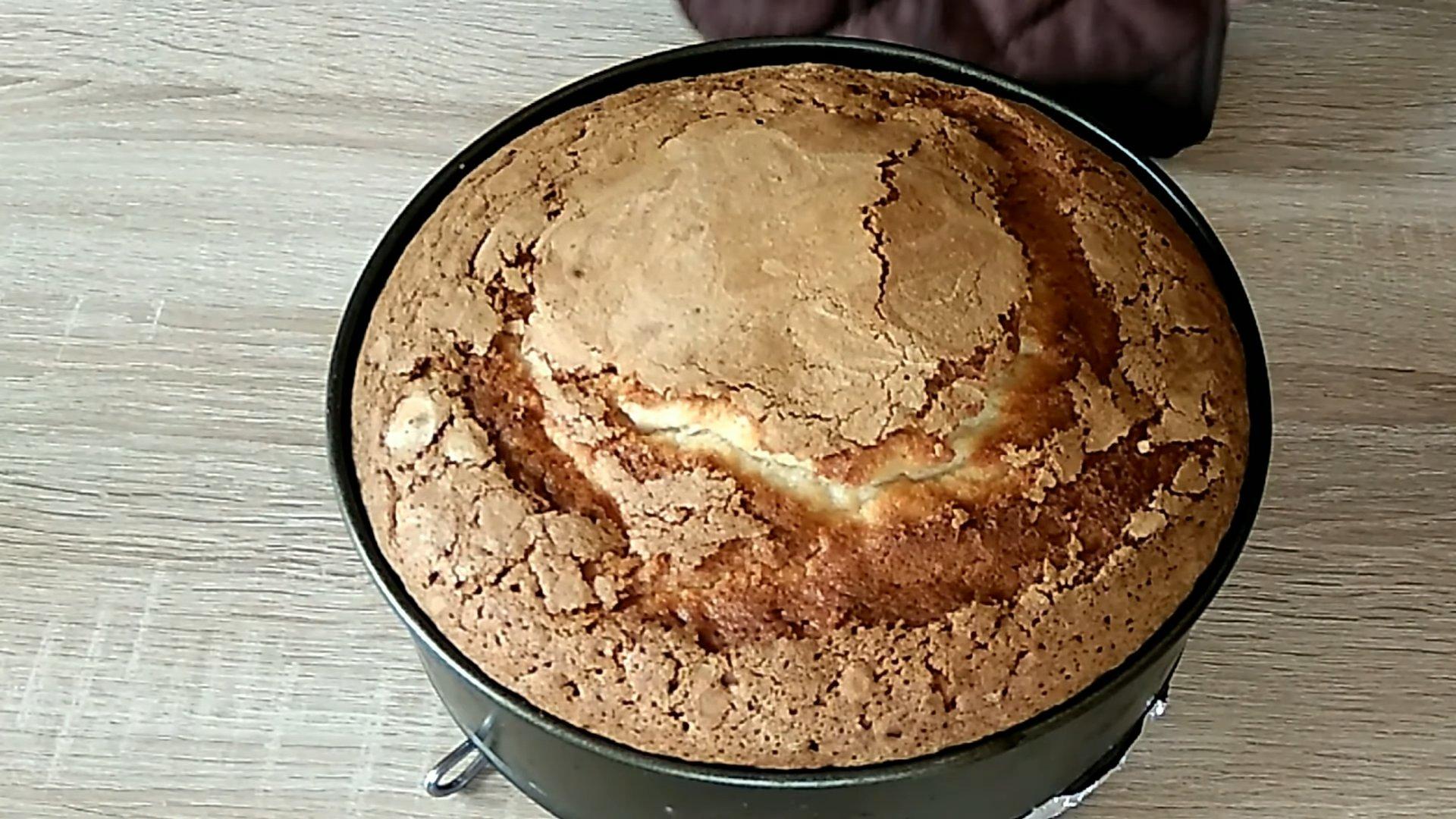 Opskrift - Mælk- og vegetabilsk olie-svampekage - Trin 8