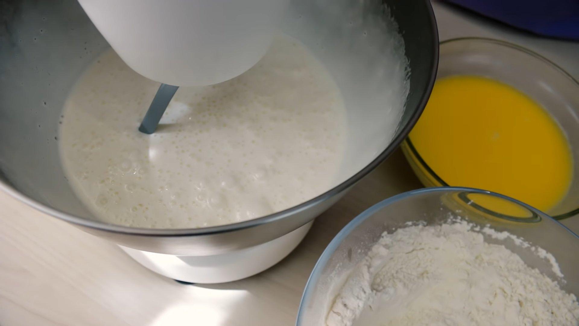 Opskrift - Tremælkssvampekage - Trin 4