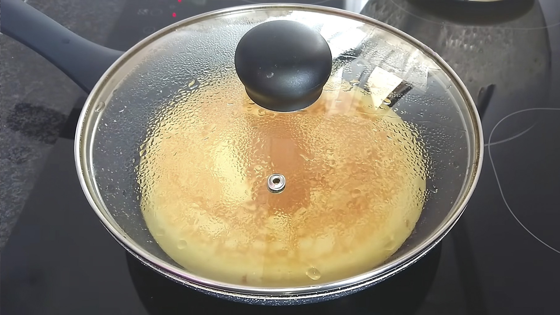 Recipe - Klasikong Sponge Cake na Walang Mixer sa isang Skillet - Hakbang 9