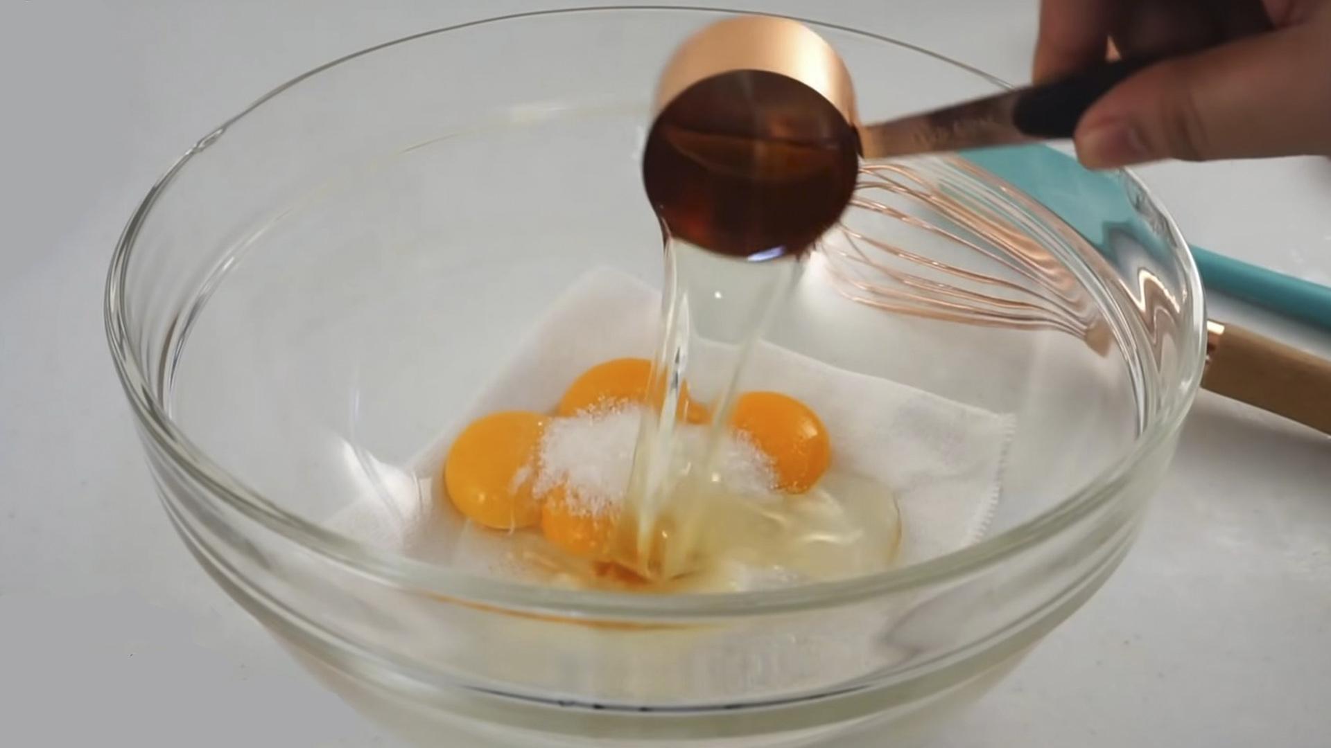 Opskrift - Kokosmælkssvampekage - Trin 1