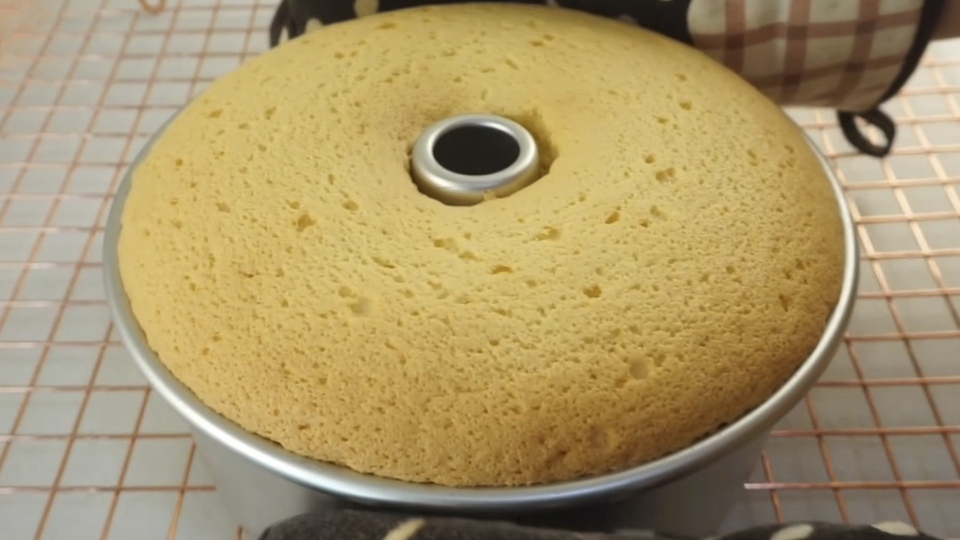 Opskrift - Kokosmælkssvampekage - Trin 10