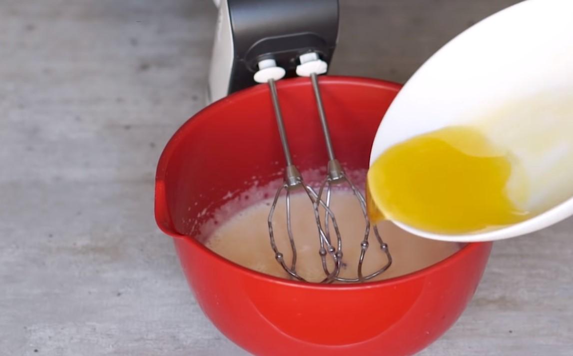 Recipe - Chocolate Sponge Cake na may Kumukulong Tubig - Hakbang 3