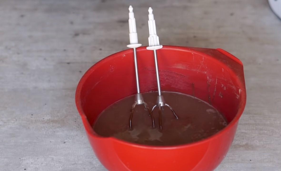 Recipe - Chocolate Sponge Cake na may Kumukulong Tubig - Hakbang 5