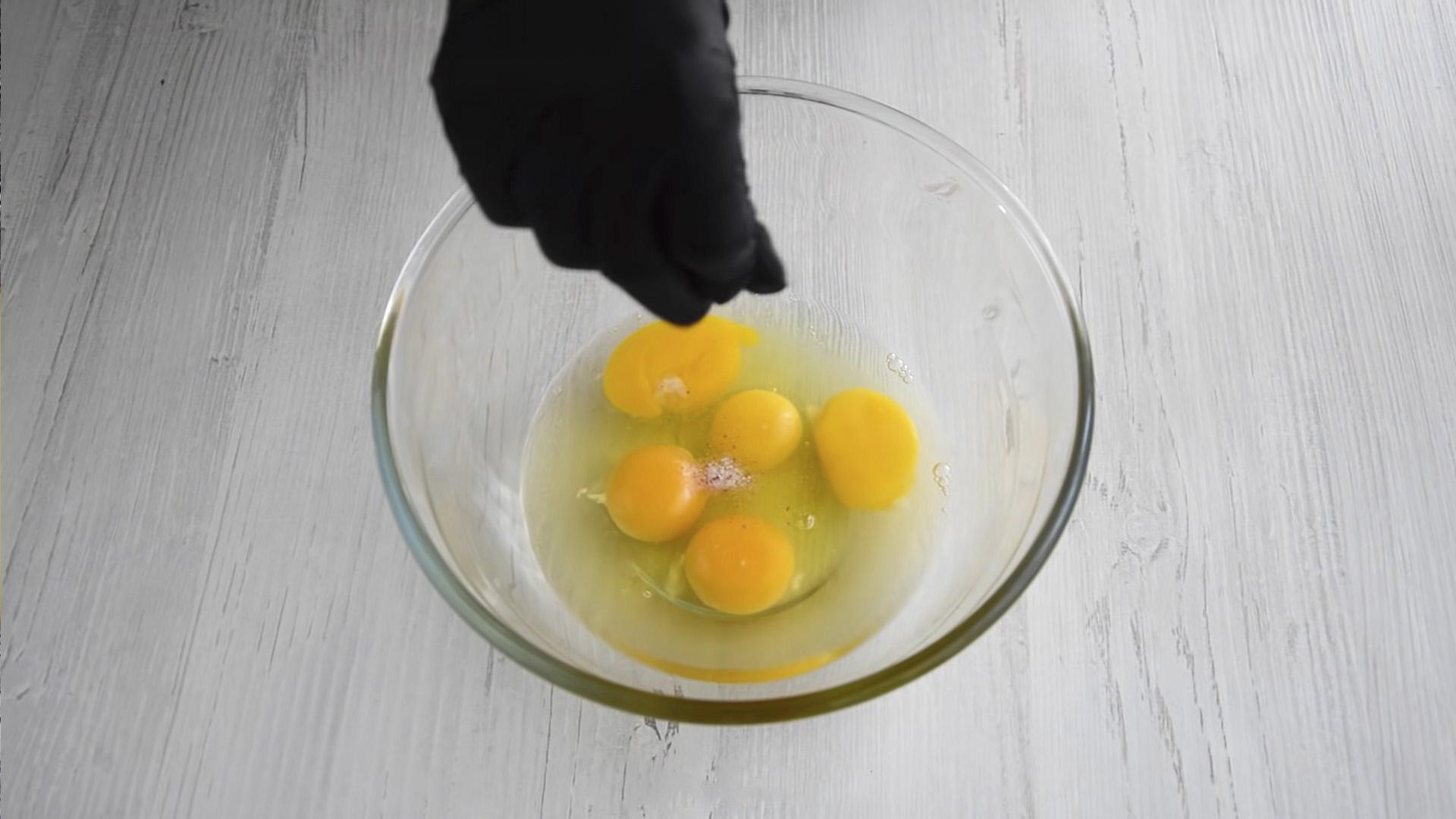 Resipi - Klasikong Chocolate Bento Cake Sponge - Hakbang 1