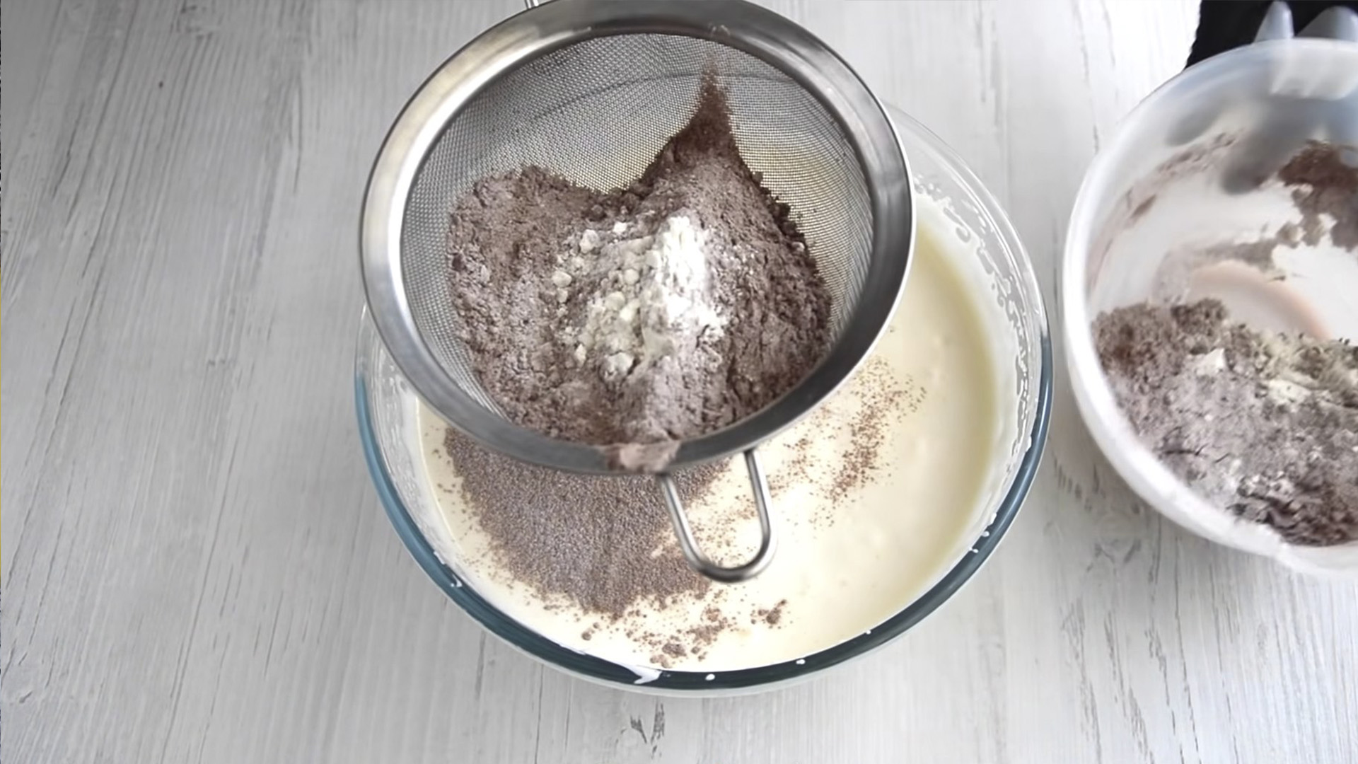 Recipe - Klasikong Chocolate Bento Cake Sponge - Hakbang 3