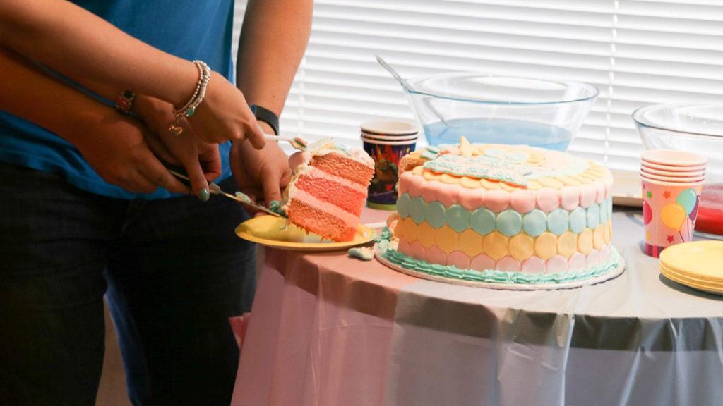 Torta per rivelare il sesso del bambino (maschio o femmina) - Foto