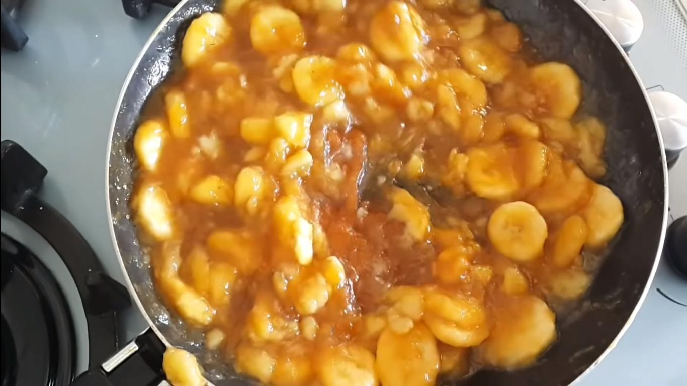 وصفة - موز بالكراميل - وصفة طبقات الكيك - الخطوة 6