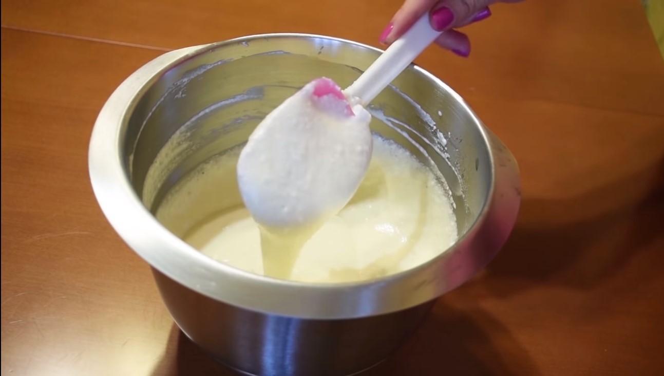 Opskrift på tynd svampekage - Trin 7