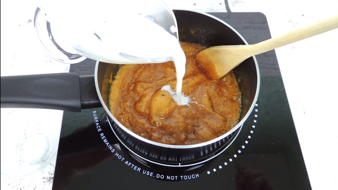 Opskrift - Mælkekaramelkage (uden fløde) - Trin 7