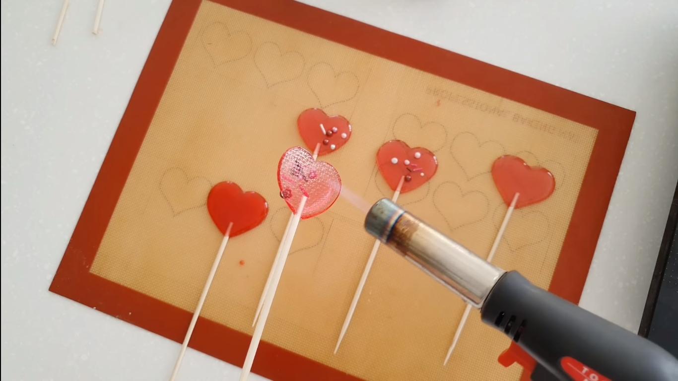 Ricetta - Cake Pops al caramello colorato - Fase 10