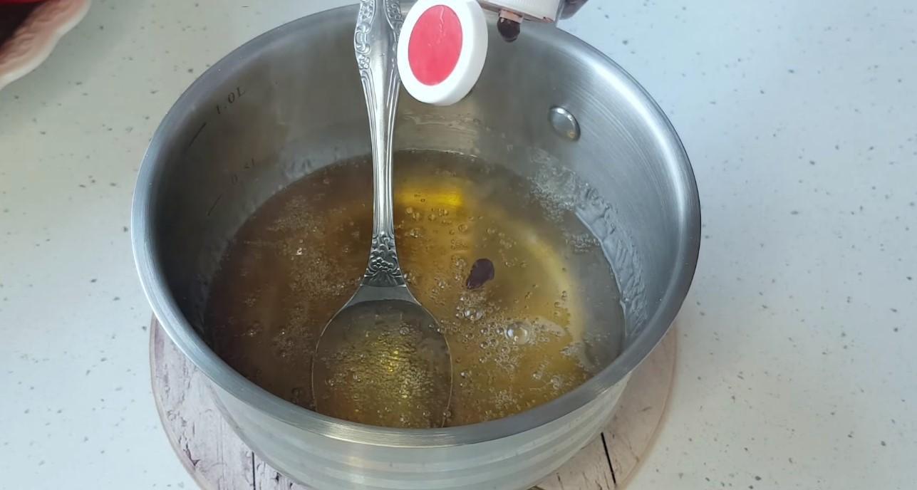 وصفة - تفاح بالكراميل على عصا - الخطوة 8