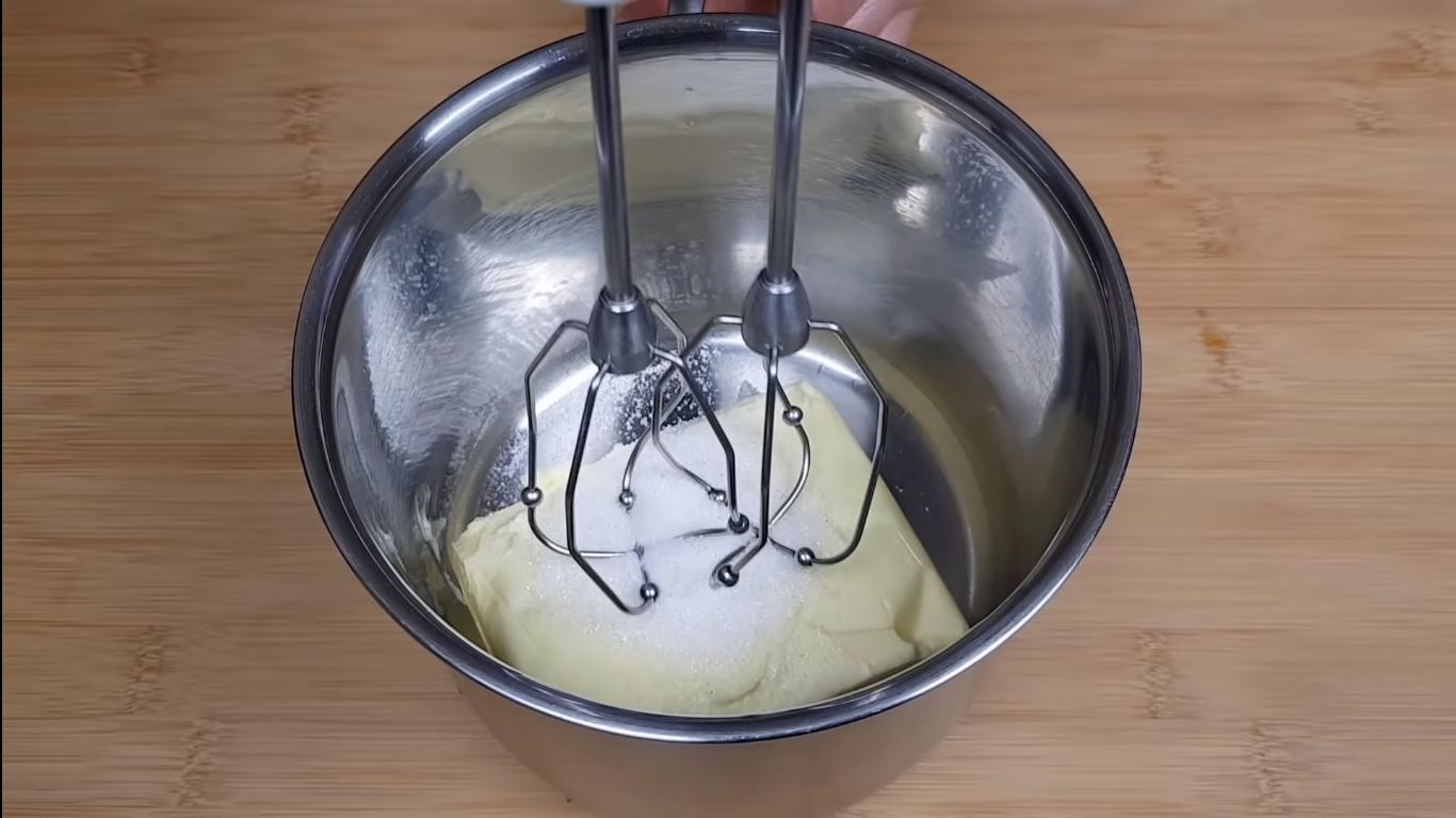 وصفة - كريمة "آيس كريم" لكعكة إسفنجية بالشوكولاتة - الخطوة 8