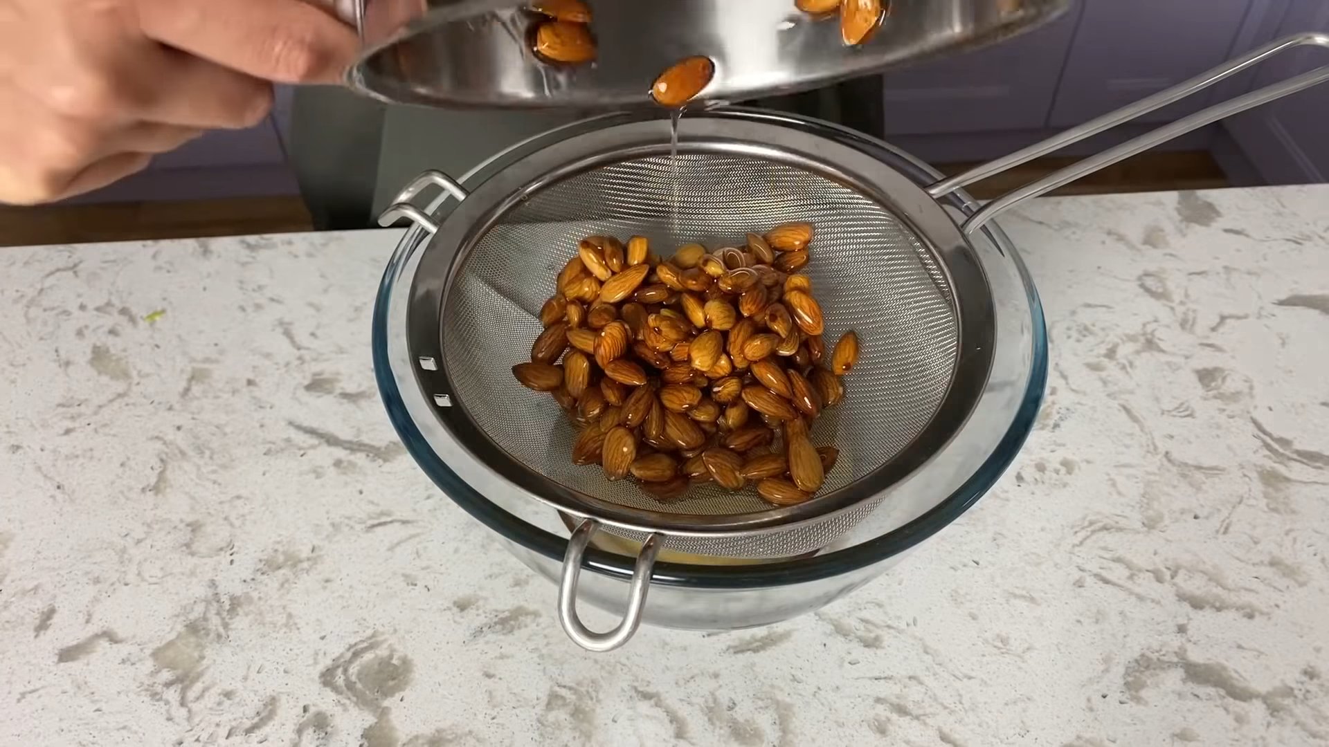 Opskrift - Karamelliserede nødder (mandler, hasselnødder, valnødder) - Trin 3