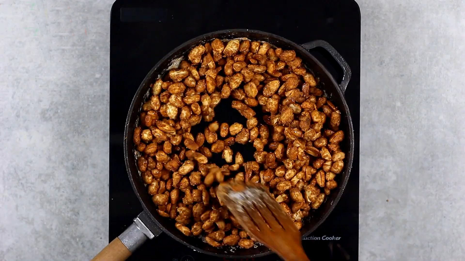 Opskrift - Karamelliserede jordnødder - Trin 6