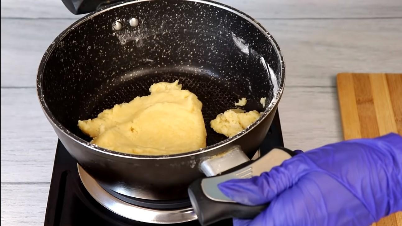 Opskrift - Japansk vaniljecreme-rullekage - Trin 3