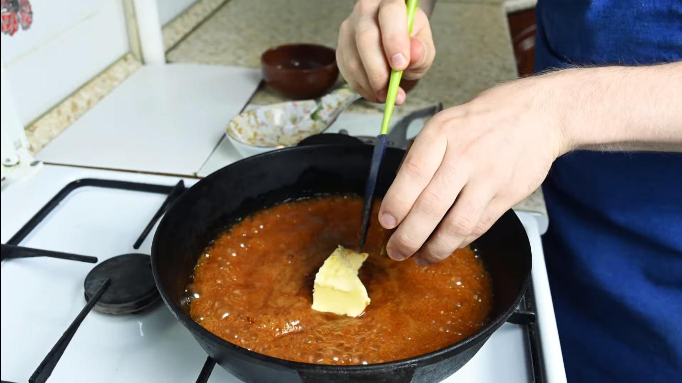 Opskrift - Gulerodskage med karamel - Trin 6