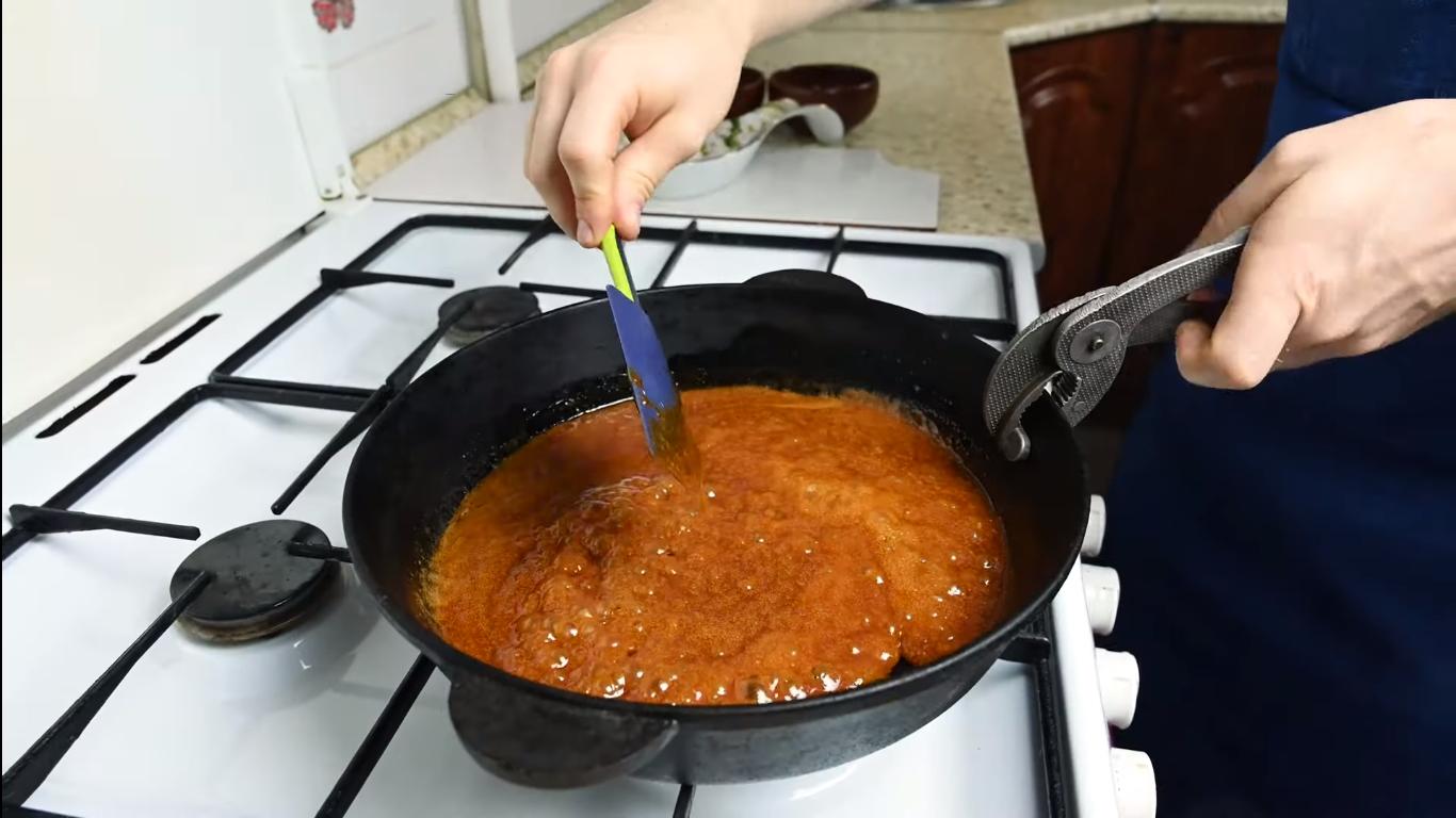 Opskrift - Gulerodskage med karamel - Trin 7